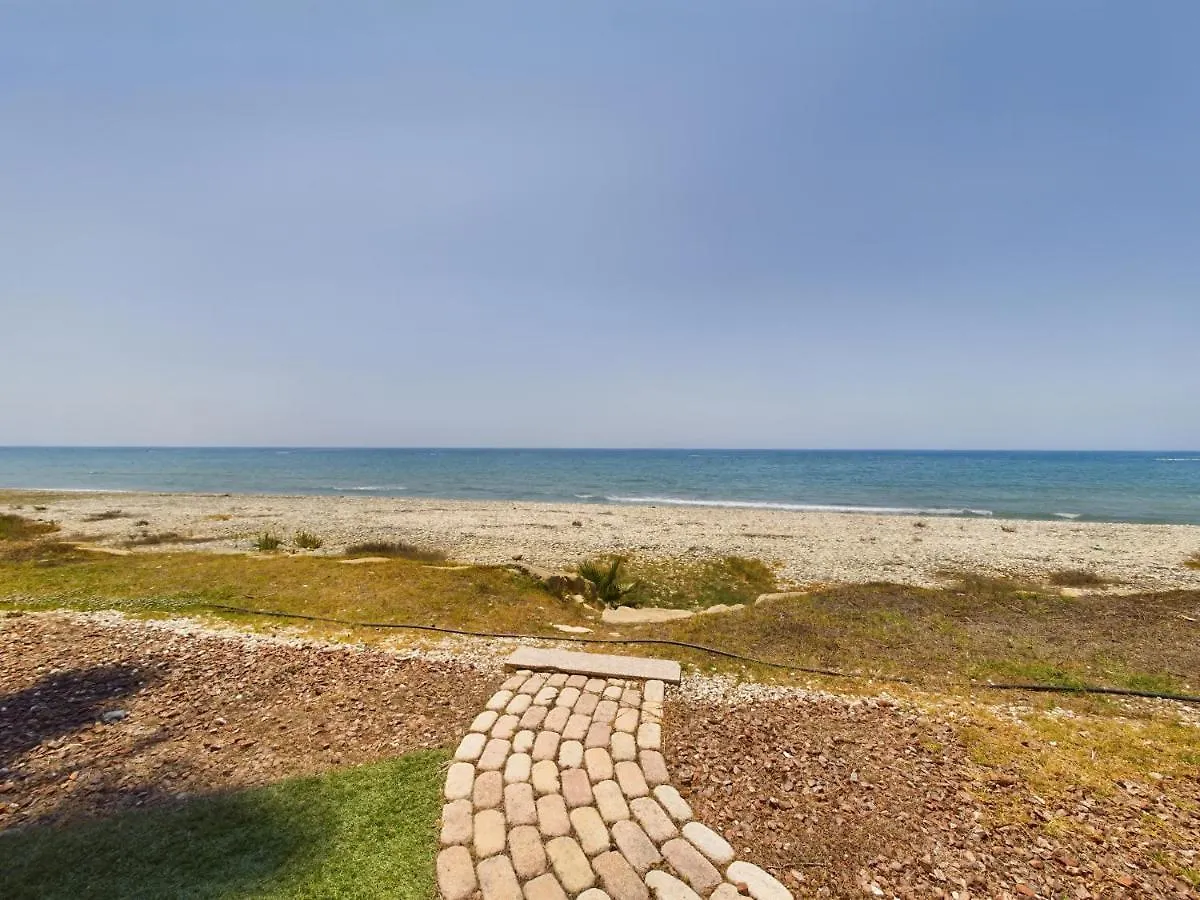 Villa Fabulous Beach Front House With Pool Lárnaka Ciprus
